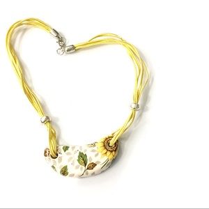 🔥🔥Floral Ceramic Bean 1970s Necklace🔥🔥